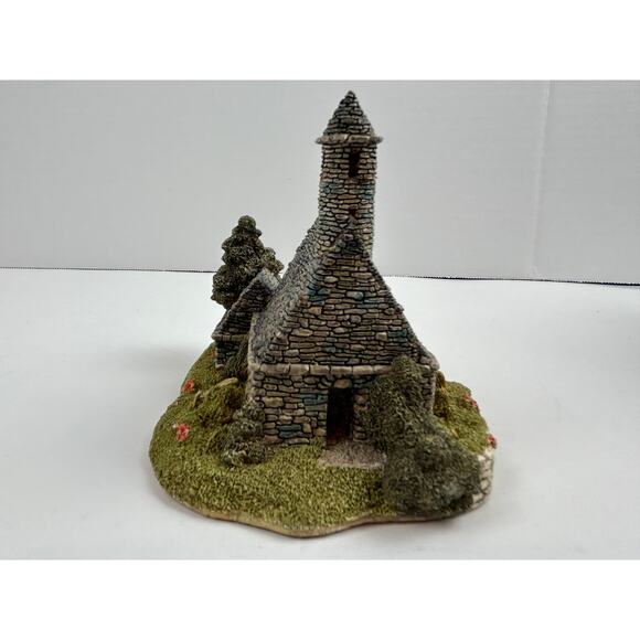 Lilliput Lane Irish Collection Cottage w Tower Damage – Retired Collectible - Picture 8 of 10